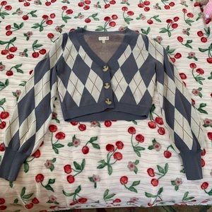 Adorable sweater for fall!